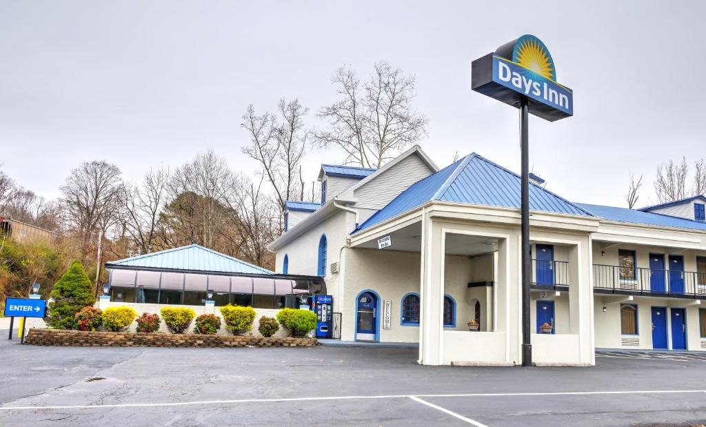 Days Inn by Wyndham Harriman image