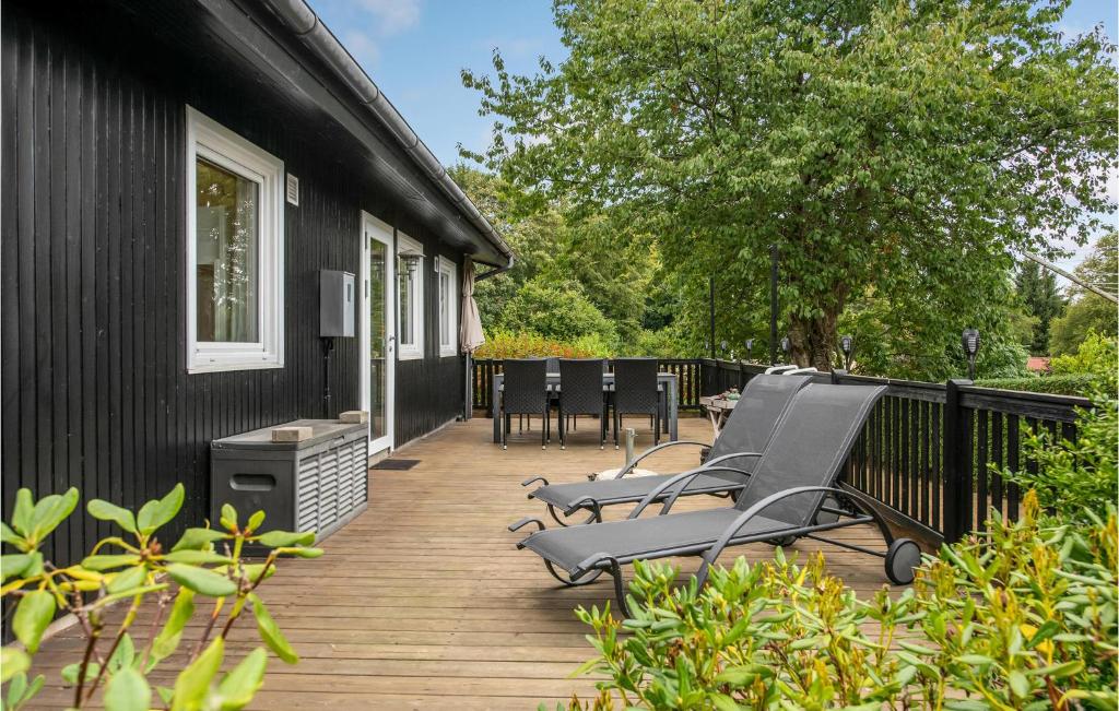 Awesome Home In Aabenraa With 3 Bedrooms And Wifi photo 1