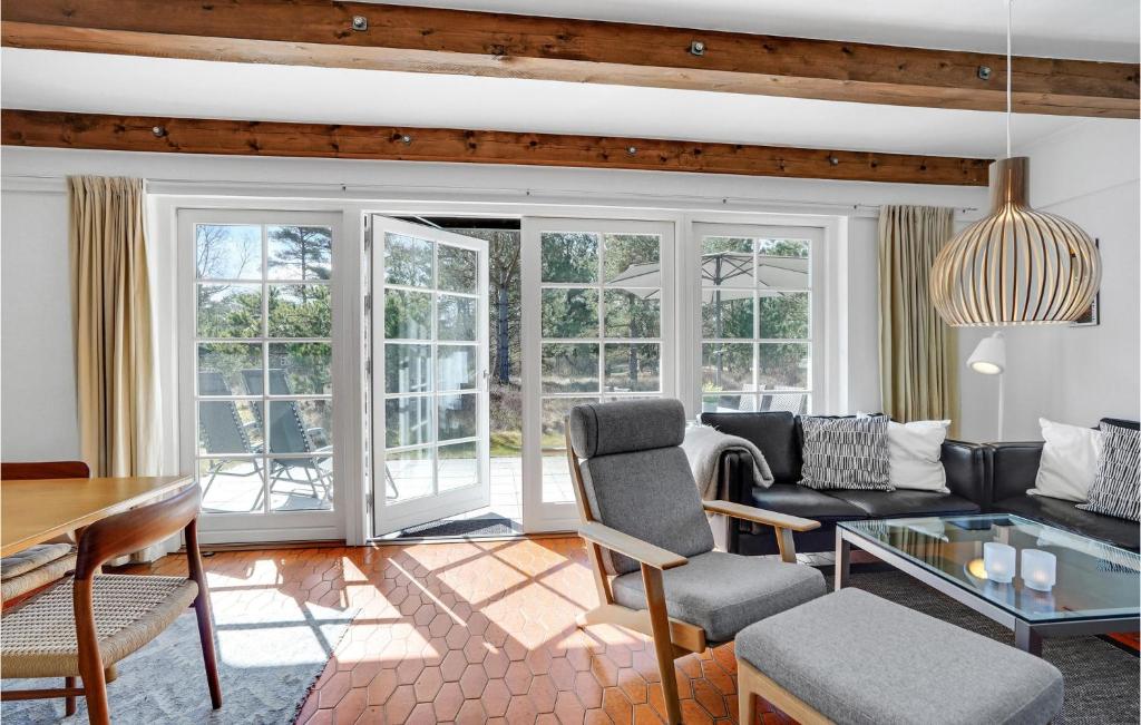 Amazing Home In Rm With Wifi And 3 Bedrooms photo 4