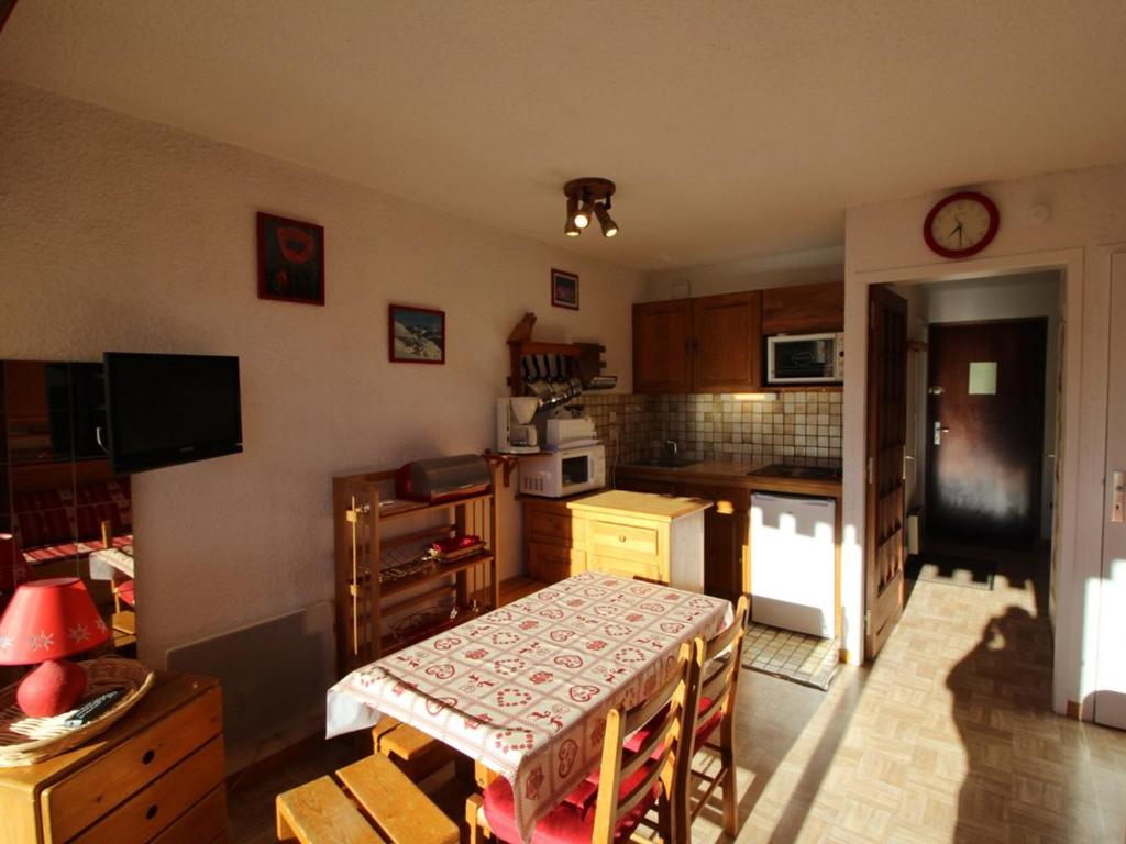 Appartement Auris, 1 pièce, 4 personnes - FR-1-297-275 photo 4