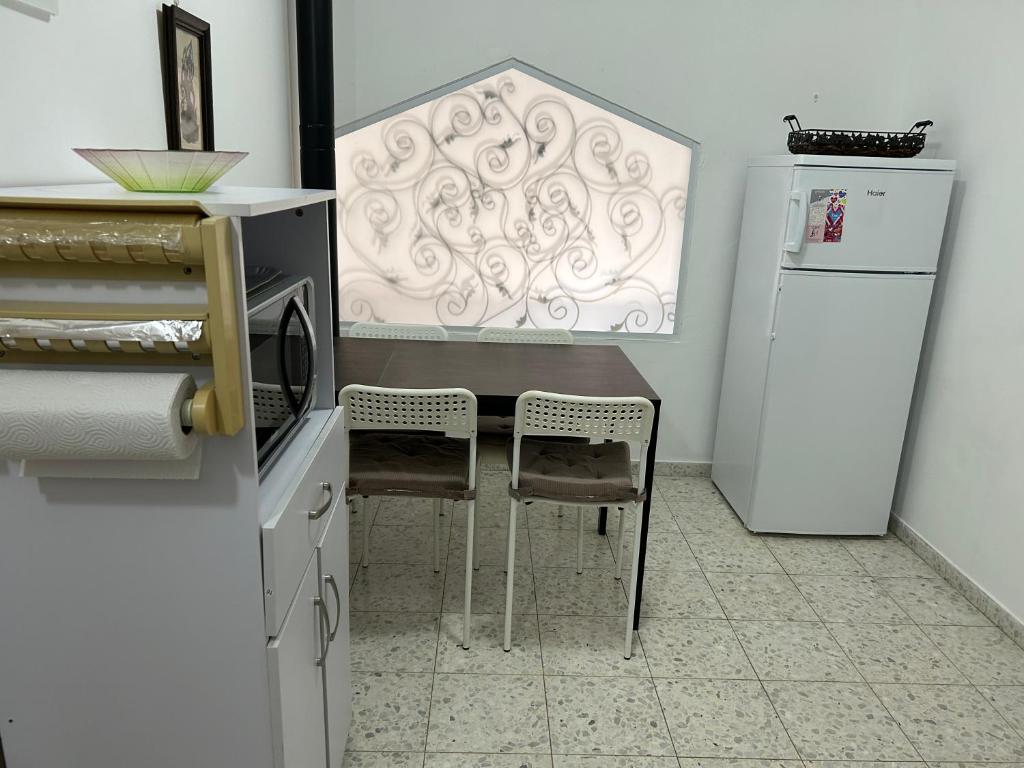 הבית בגן photo 2
