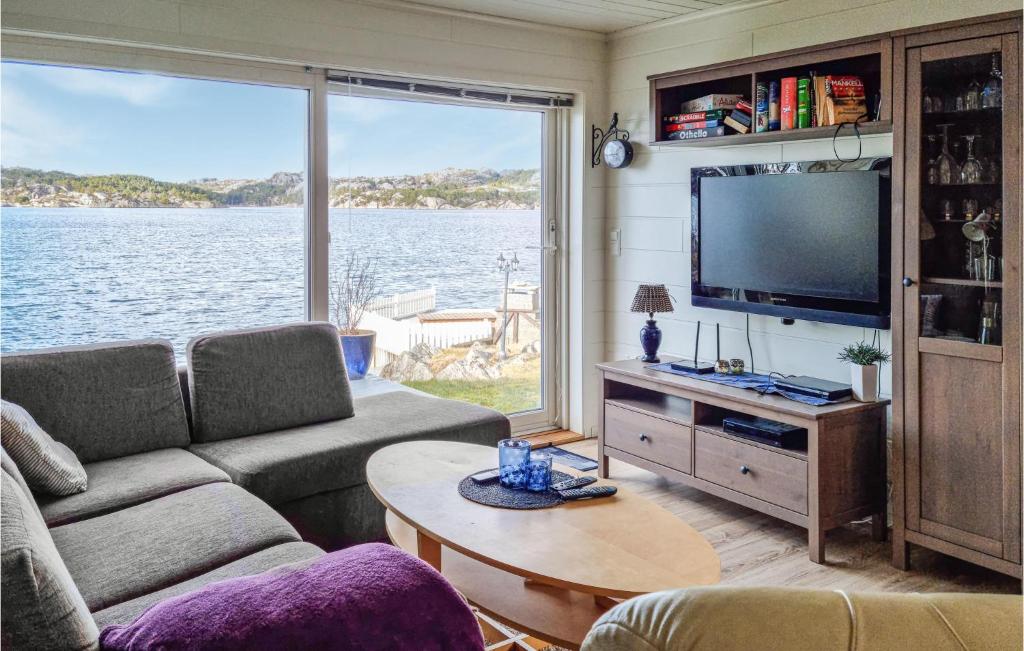 Amazing Home In Egersund With 4 Bedrooms And Wifi photo 3
