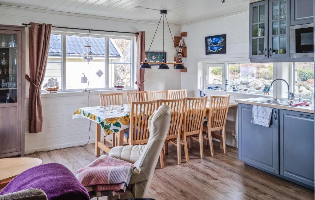 Amazing Home In Egersund With 4 Bedrooms And Wifi photo 4