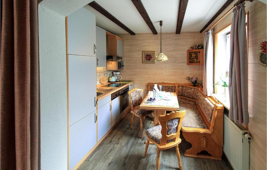 Awesome Apartment In Arrach With 2 Bedrooms And Wifi photo 4