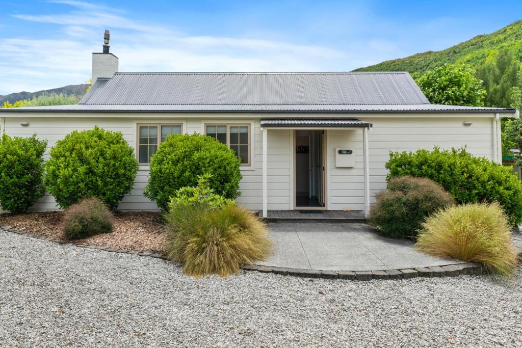 Gold Rush Cottage - Arrowtown Holiday Home
