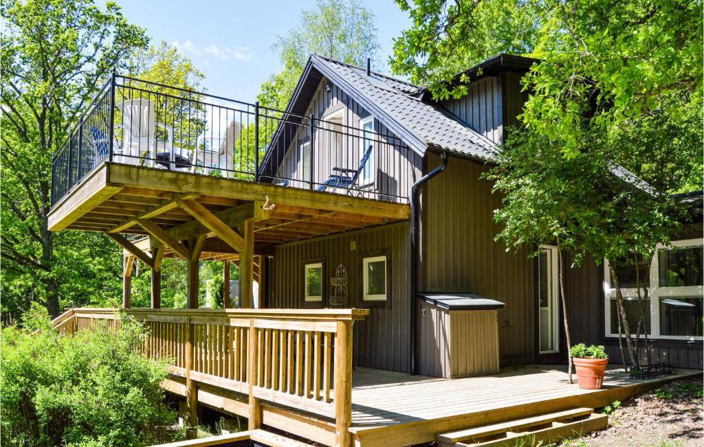 Beautiful Home In Strngns With 5 Bedrooms And Sauna photo 1