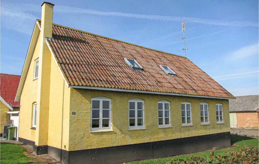 Beautiful Home In Gudhjem With 4 Bedrooms