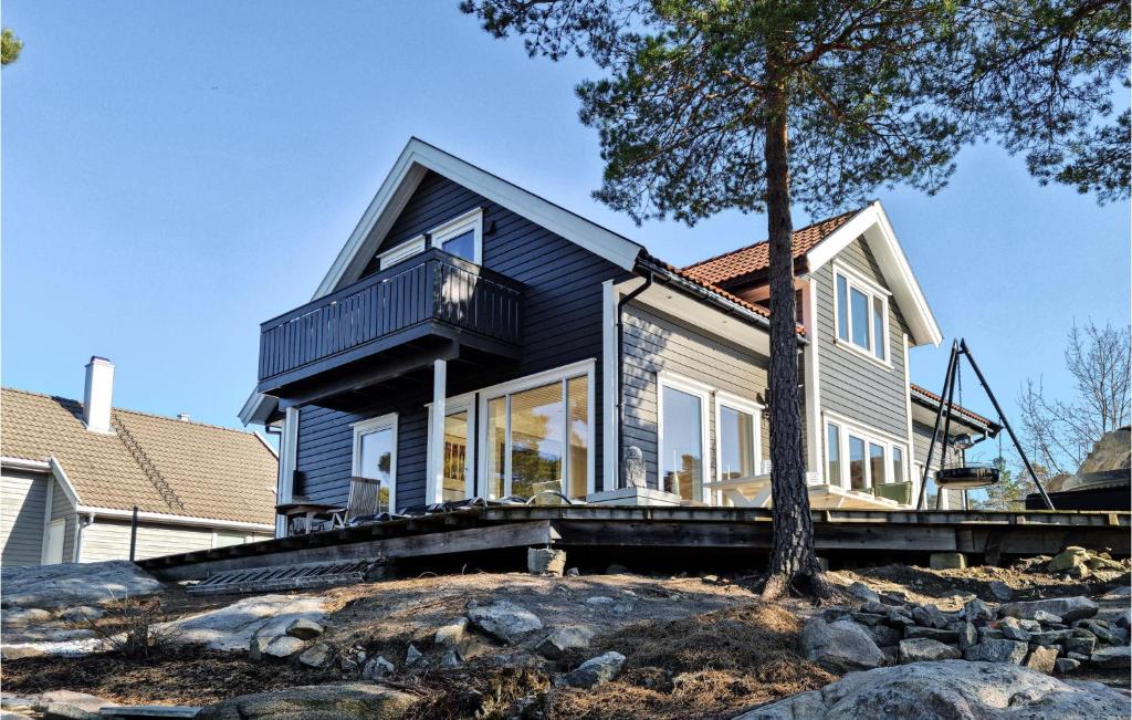 Amazing Home In Risr With Sauna, Wifi And 4 Bedrooms photo 1