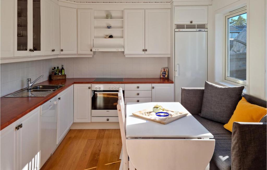 Amazing Home In Risr With Sauna, Wifi And 4 Bedrooms photo 4