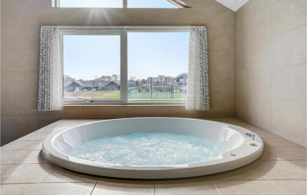 Amazing Home In Sydals With 10 Bedrooms, Sauna And Private Swimming Pool photo 4