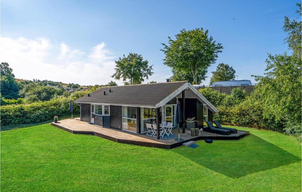 Beautiful Home In Lgstrup With 3 Bedrooms And Wifi