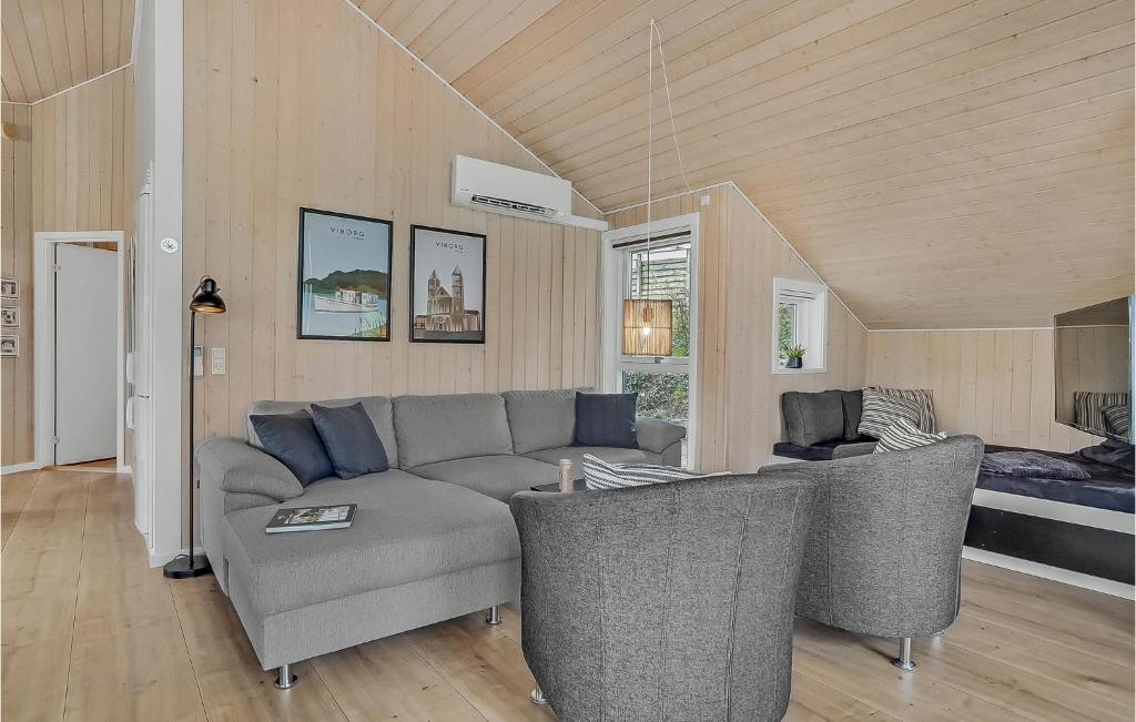 Beautiful Home In Lgstrup With 3 Bedrooms And Wifi photo 4