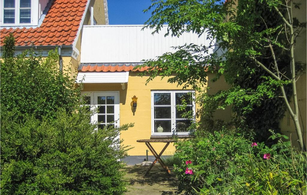 Beautiful Apartment In Gudhjem With Wifi