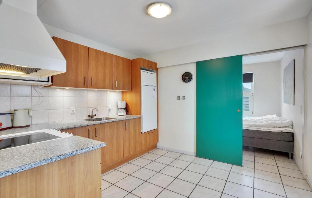 Amazing Home In Hvide Sande With 2 Bedrooms, Sauna And Wifi photo 3