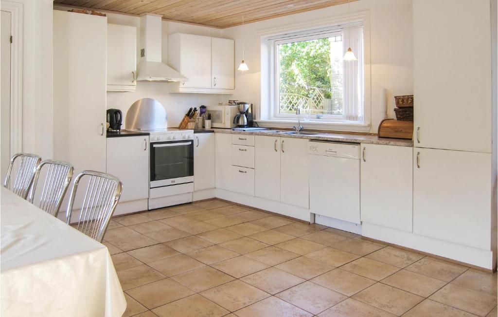 Amazing Home In Hasle With Sauna, 5 Bedrooms And Wifi photo 3