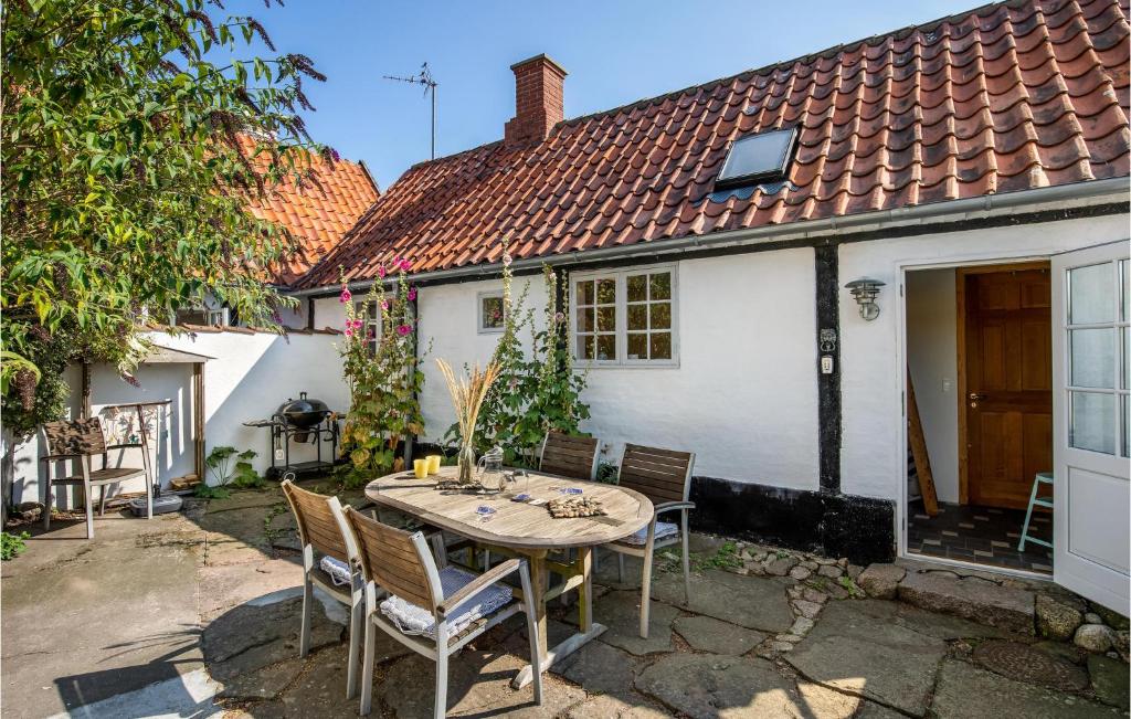Nice Home In Svaneke With 1 Bedrooms And Wifi