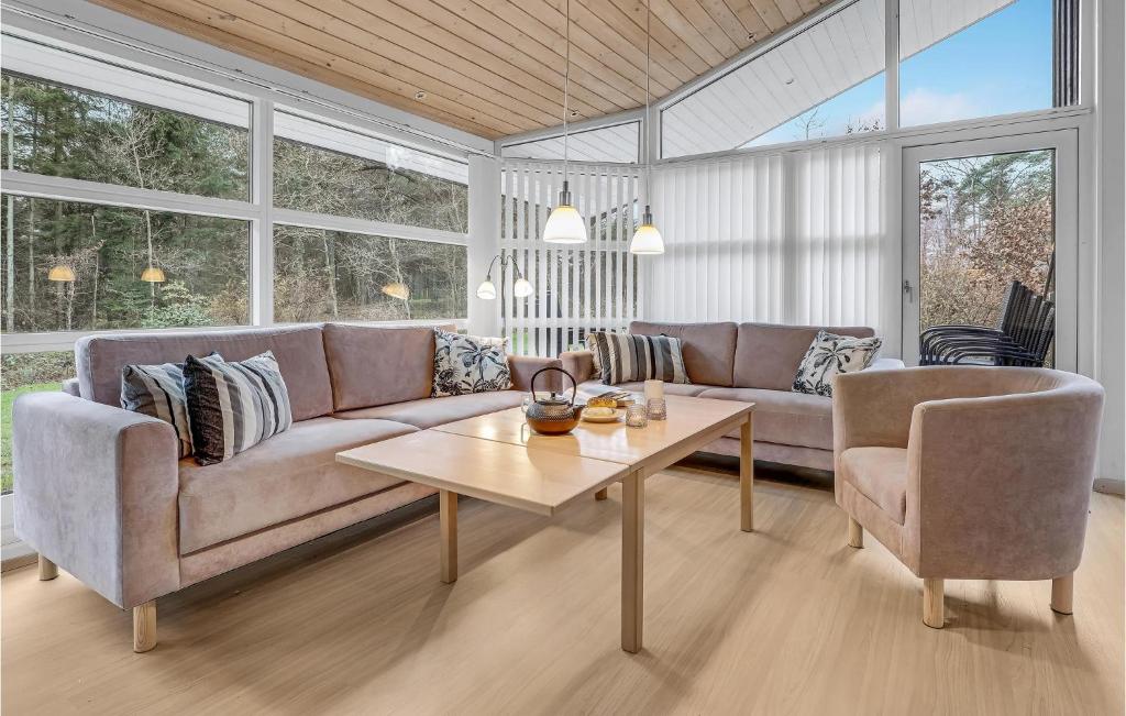 Awesome Home In Nex With Sauna, 4 Bedrooms And Wifi photo 1
