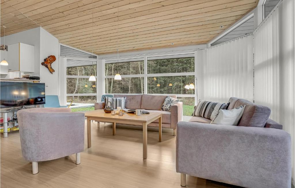 Awesome Home In Nex With Sauna, 4 Bedrooms And Wifi photo 2