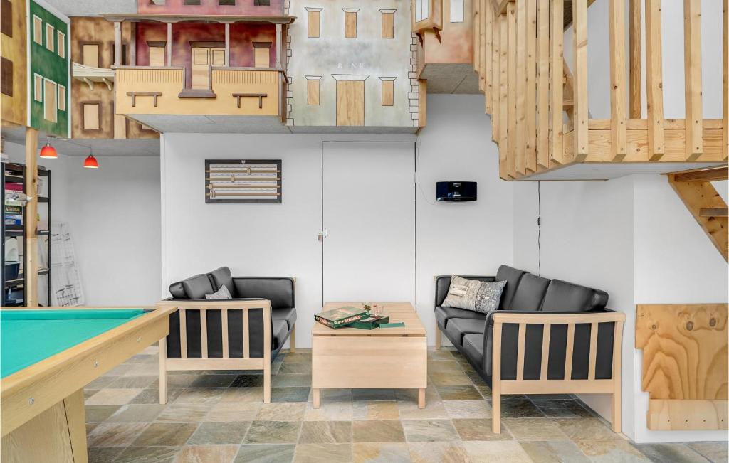 Stunning Home In Tarm With 5 Bedrooms, Sauna And Wifi photo 2