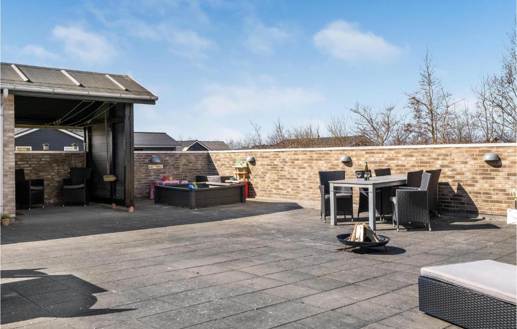 Stunning Home In Tarm With 5 Bedrooms, Sauna And Wifi photo 4