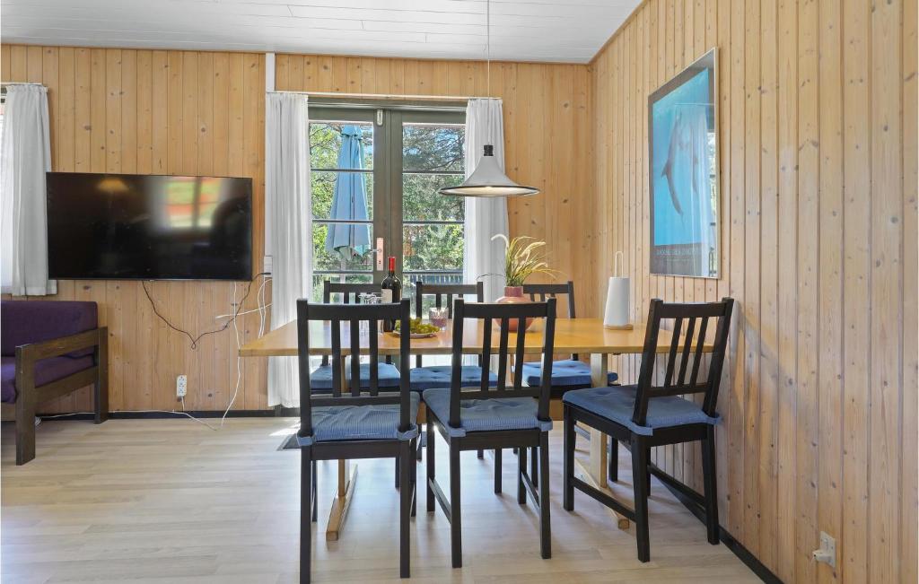 Beautiful Home In Nex With 3 Bedrooms, Outdoor Swimming Pool And Heated Swimming Pool photo 3