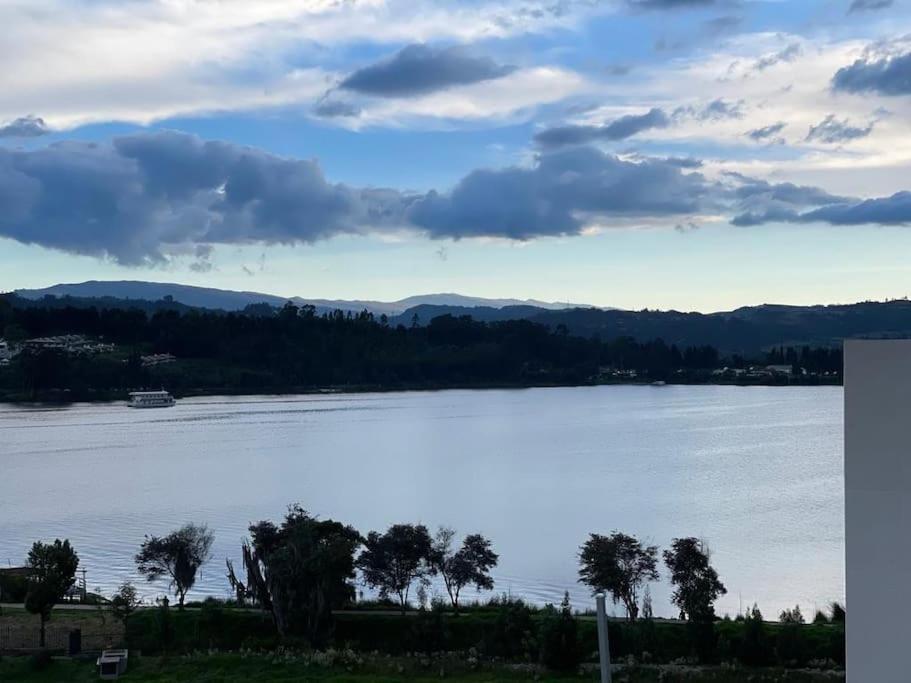 Luxury Lake photo 2