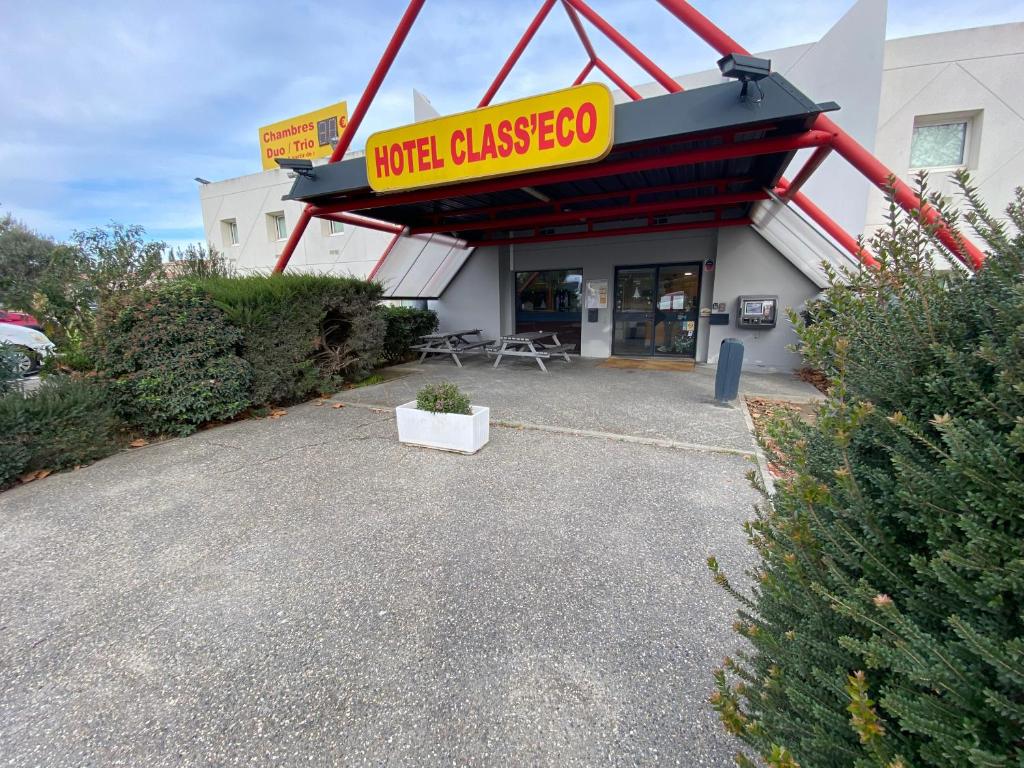 F&B