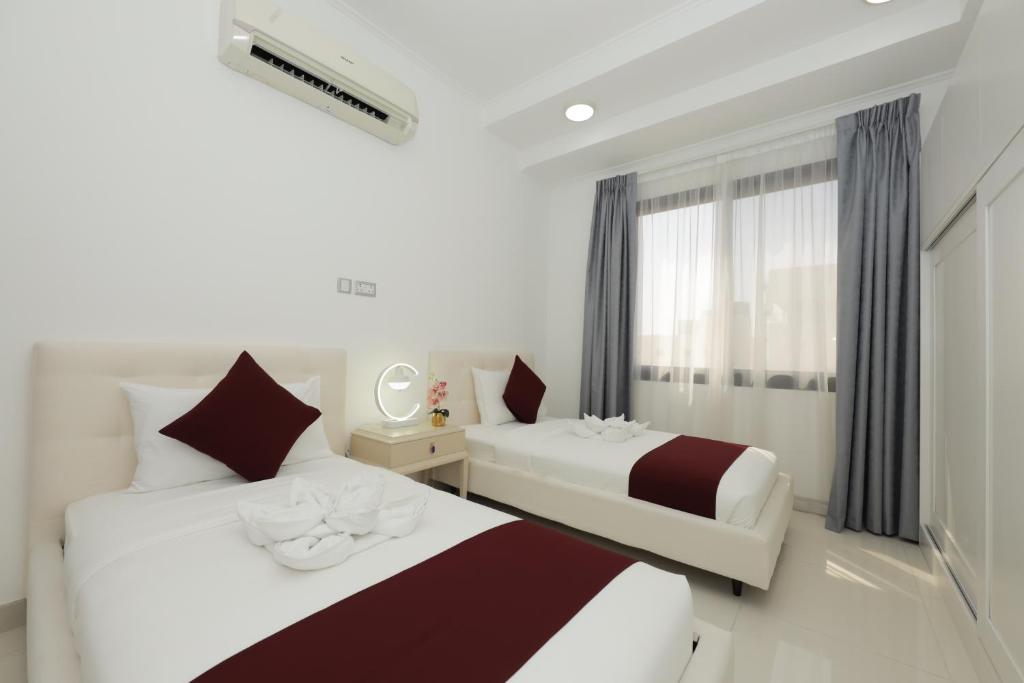Empire Apartments photo 1