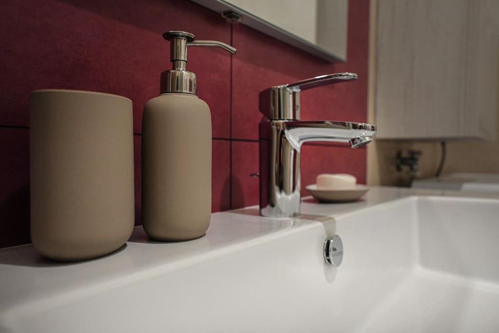 Modern Apartment on the Mt.Baldo & Garda Lake photo 2