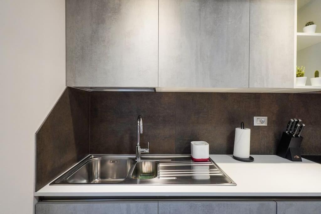 Modern Apartment on the Mt.Baldo & Garda Lake photo 3
