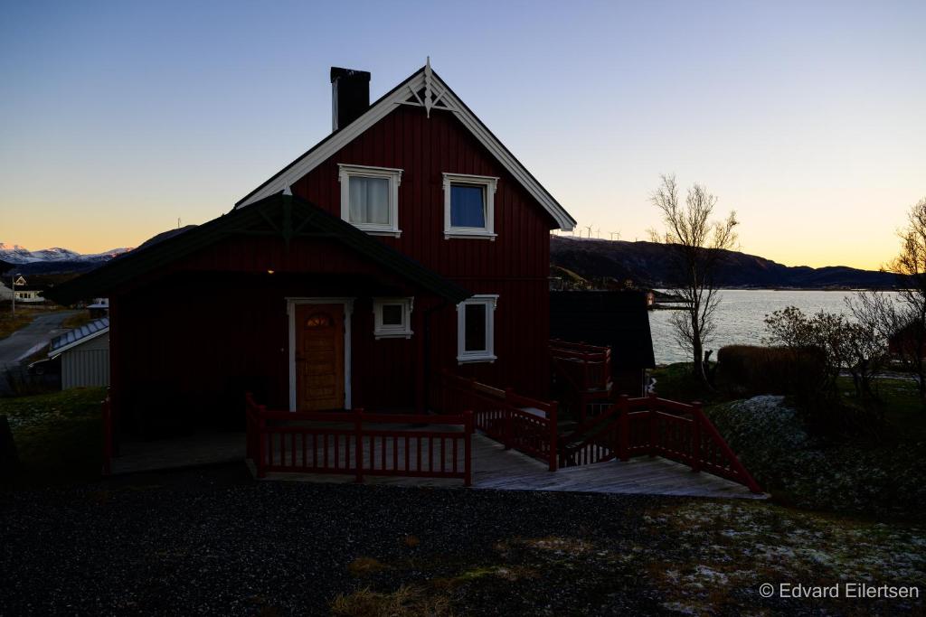 Cozy house on Sommarøy photo 1