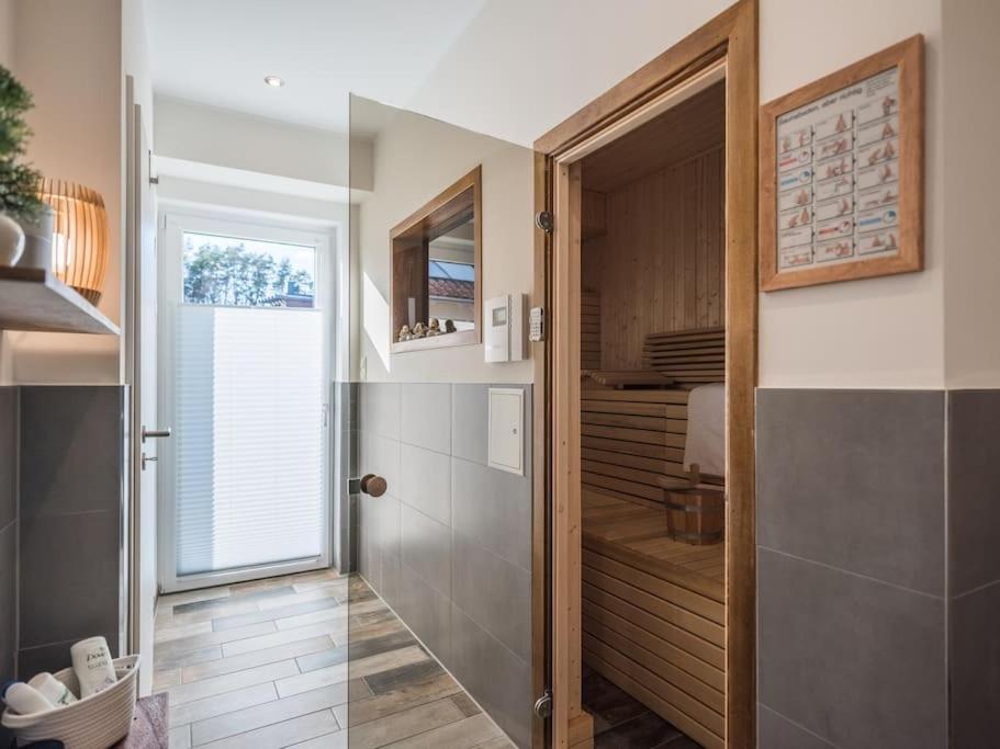 5 Sterne-Ferienhaus Eisvogel am See mit Sauna und Kamin photo 2