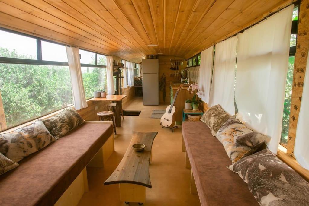 Boutique bus