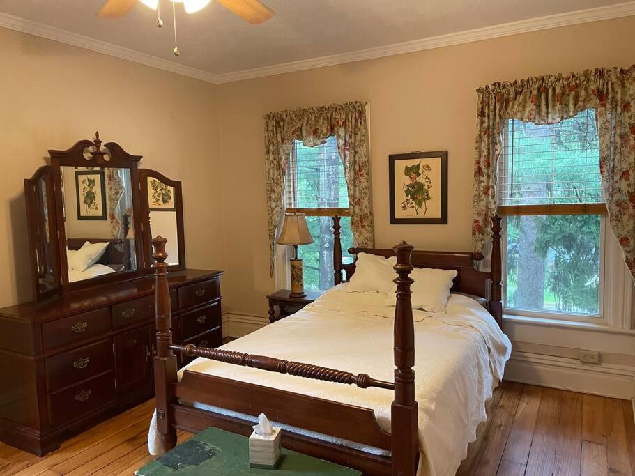 The Fowles Inn at Coe Lake photo 4