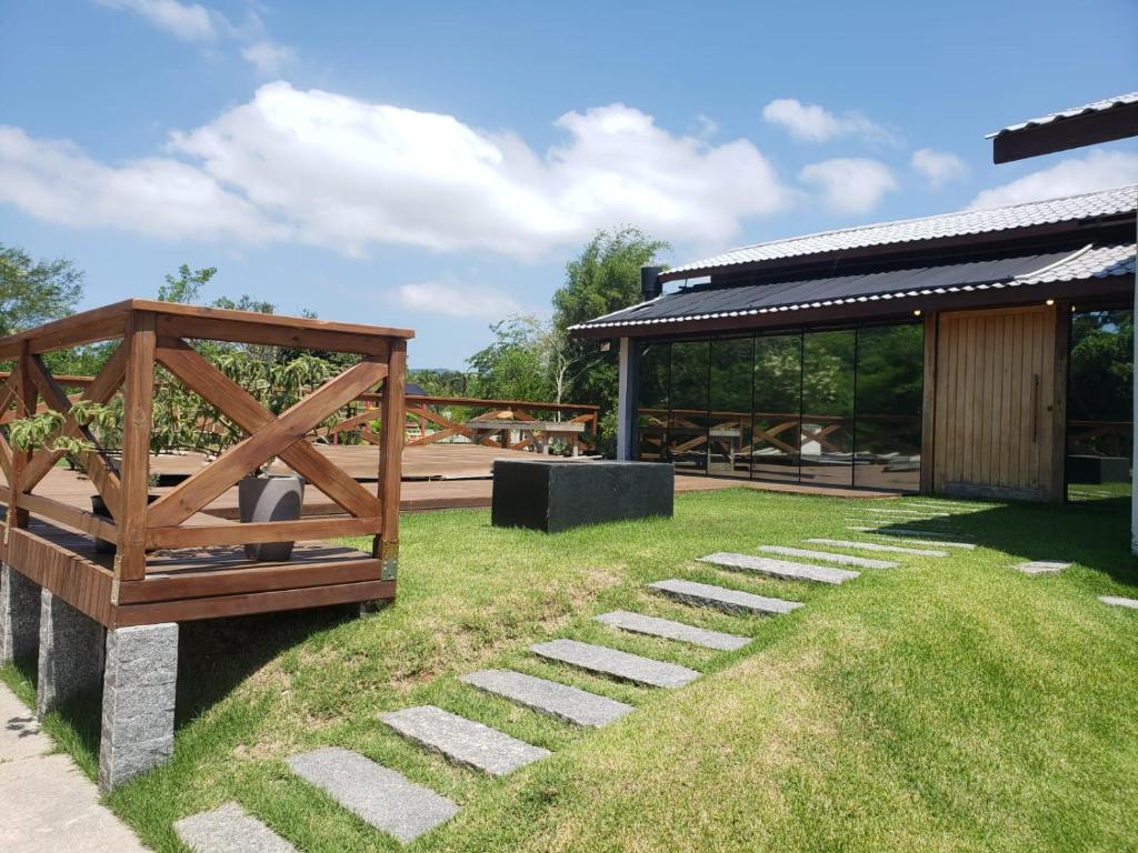 Casa de praia com piscina aquecida área gourmet e jogos