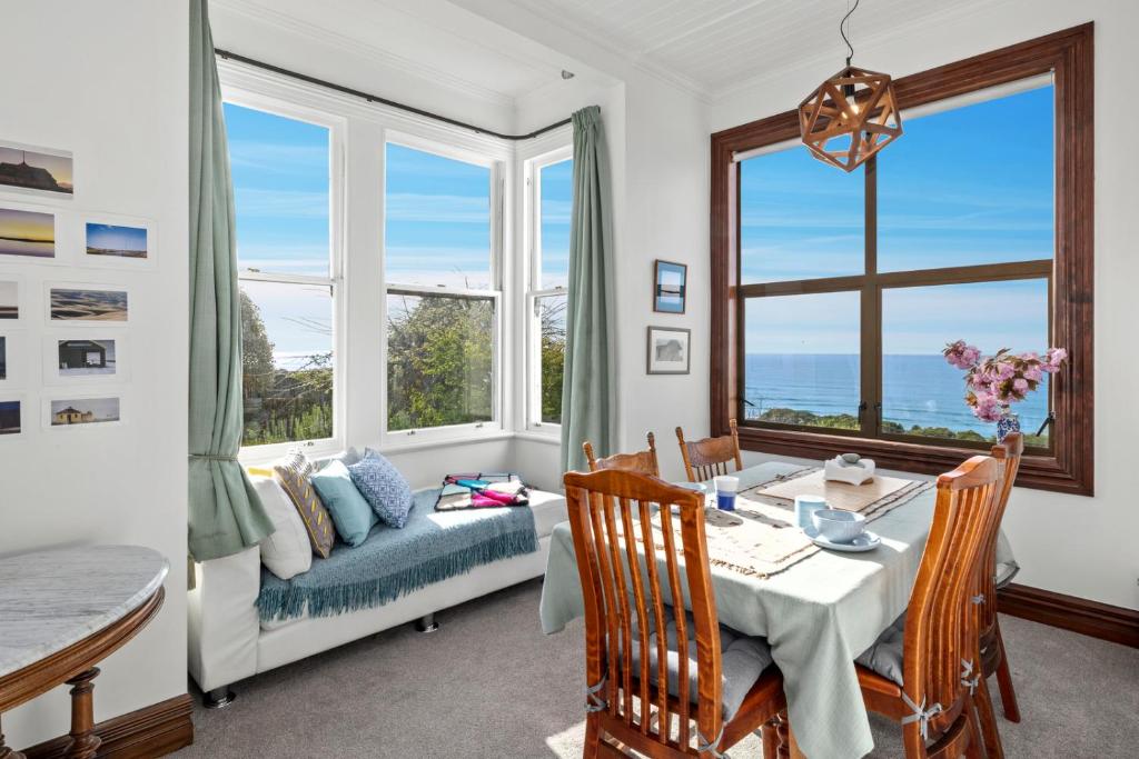The Professor's Beach House - Brighton Home photo 3