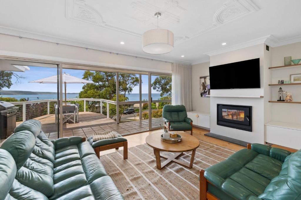 Albys at Lorne photo 3