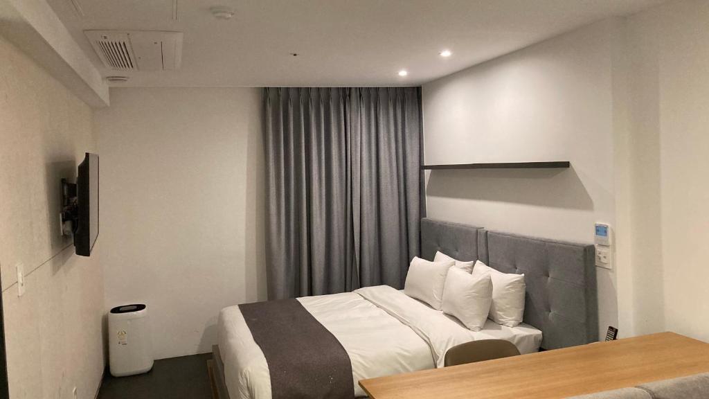 Hotel Noblestay photo 2