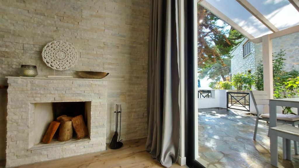 Phaedrus Living: Luxury Maisonette Platres photo 4