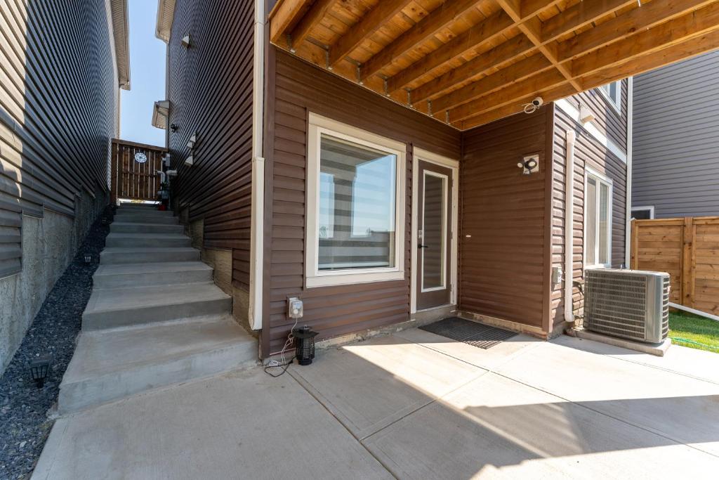 You will love this 2BR Guest Suite in SE Calgary photo 2