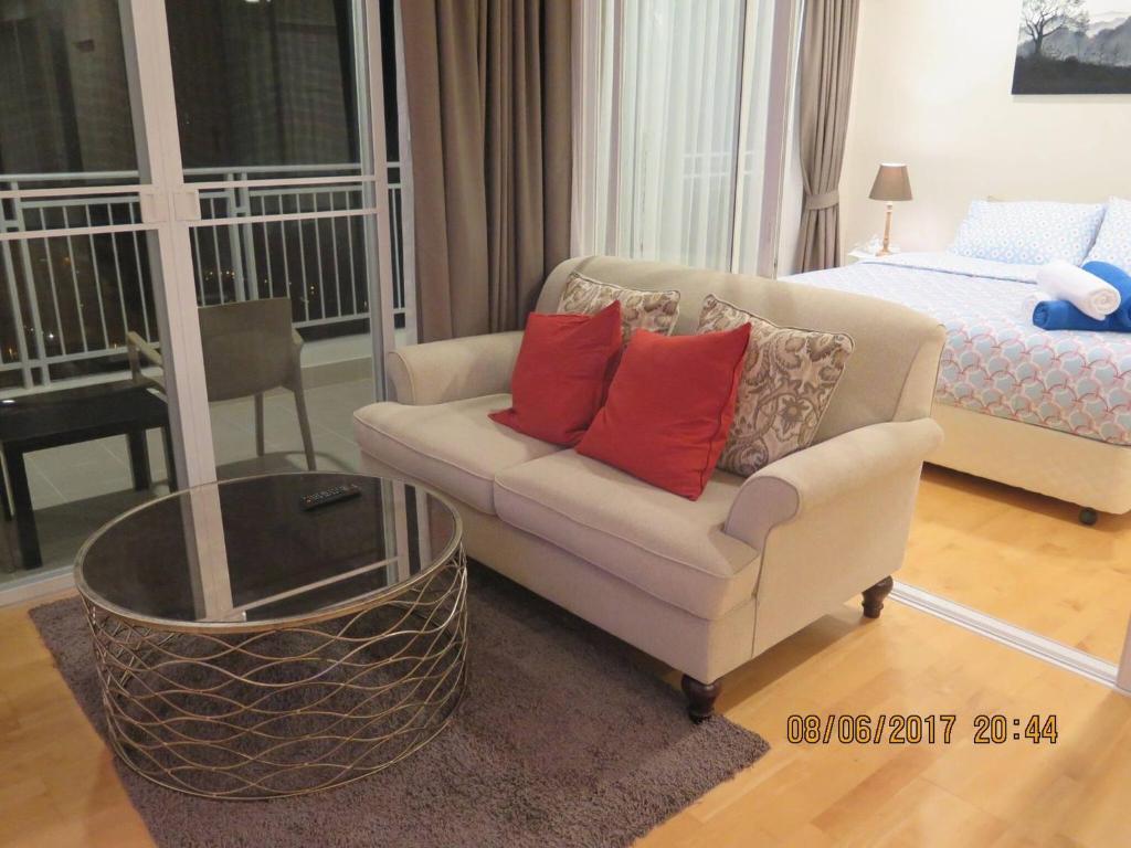 Hi-Floor 100 Seaview 2 Brs2baths With Chicz Furniture Hua Hin Beach photo 3