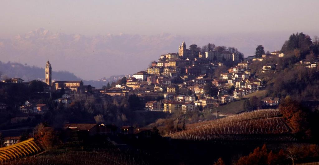 Villa Biancospino - luxury and private villa in Langhe photo 4