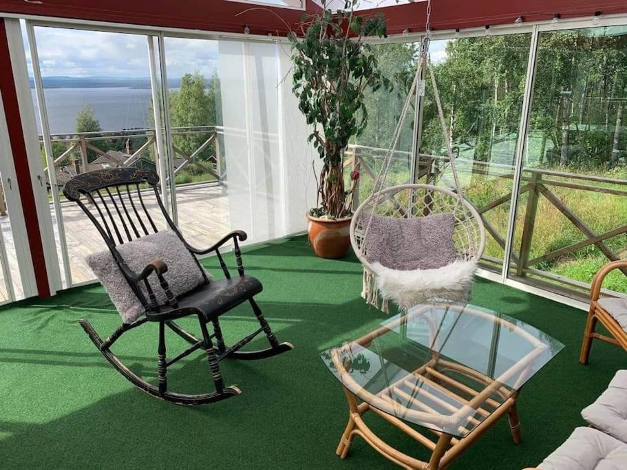 Charmig stuga med panoramautsikt över sjön Siljan. photo 1