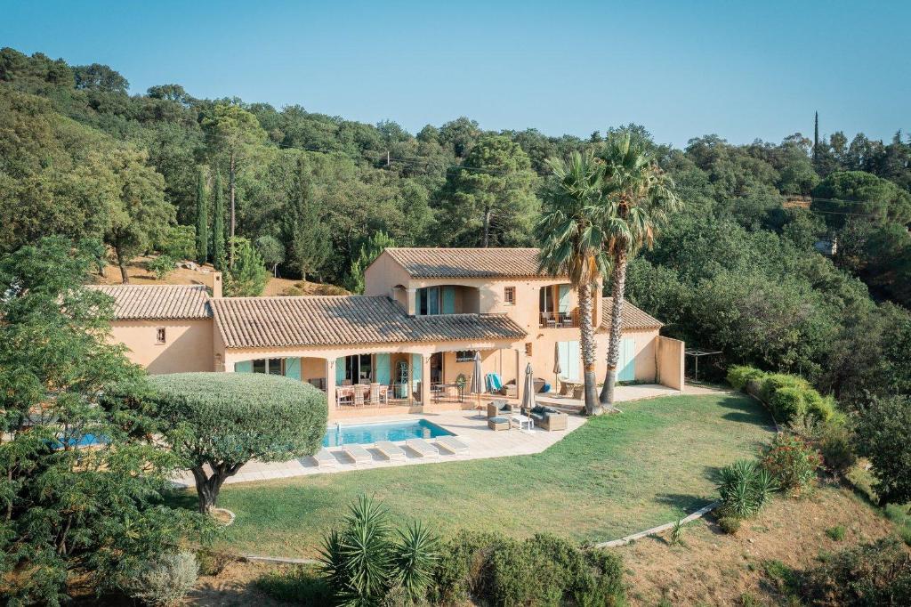 Panoramic View Grimaud photo 2
