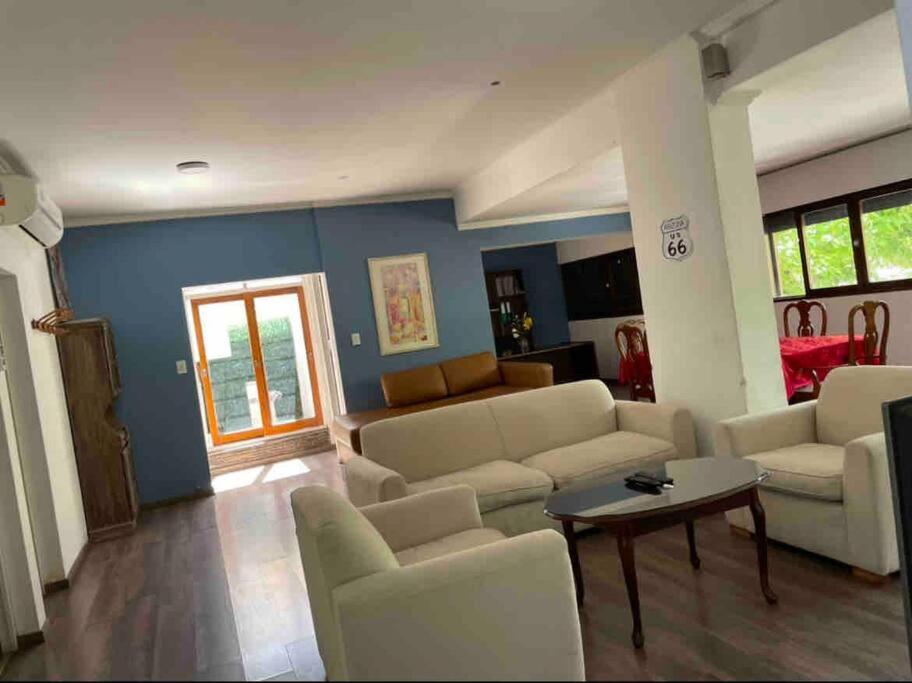 Muy amplio Piso cerca de Aristides 24hs cn parilla photo 2