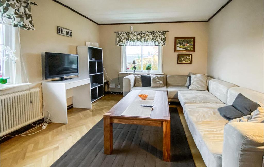 Awesome Home In Laholm With 2 Bedrooms And Wifi photo 2
