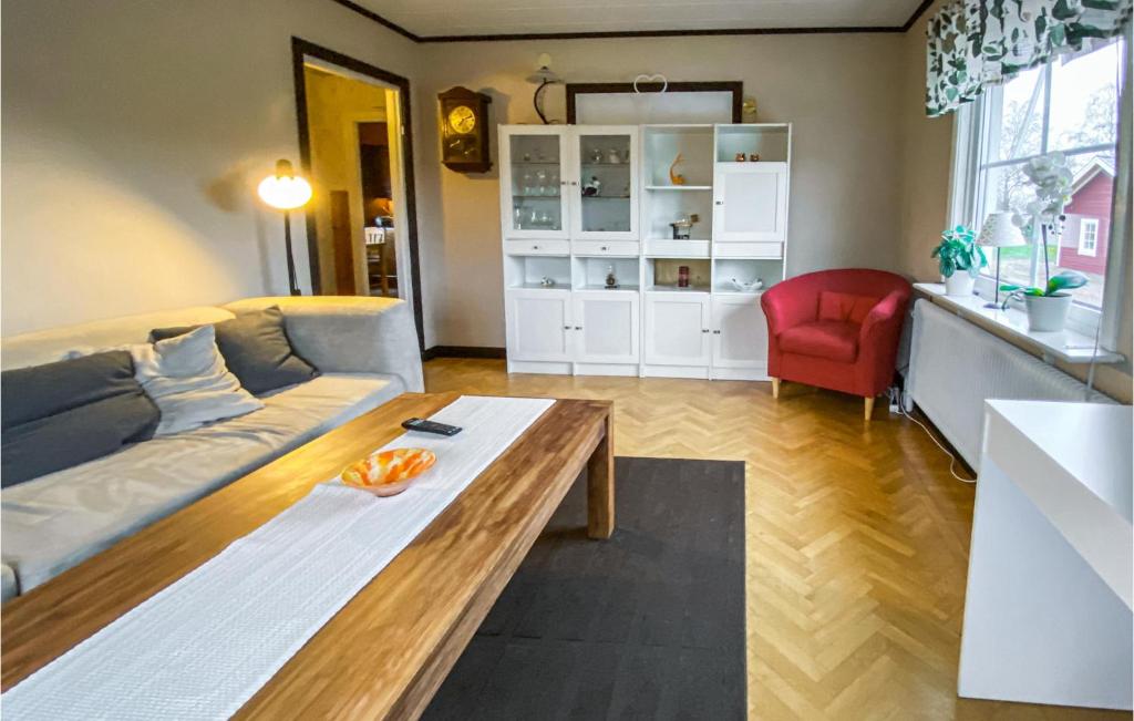 Awesome Home In Laholm With 2 Bedrooms And Wifi photo 3
