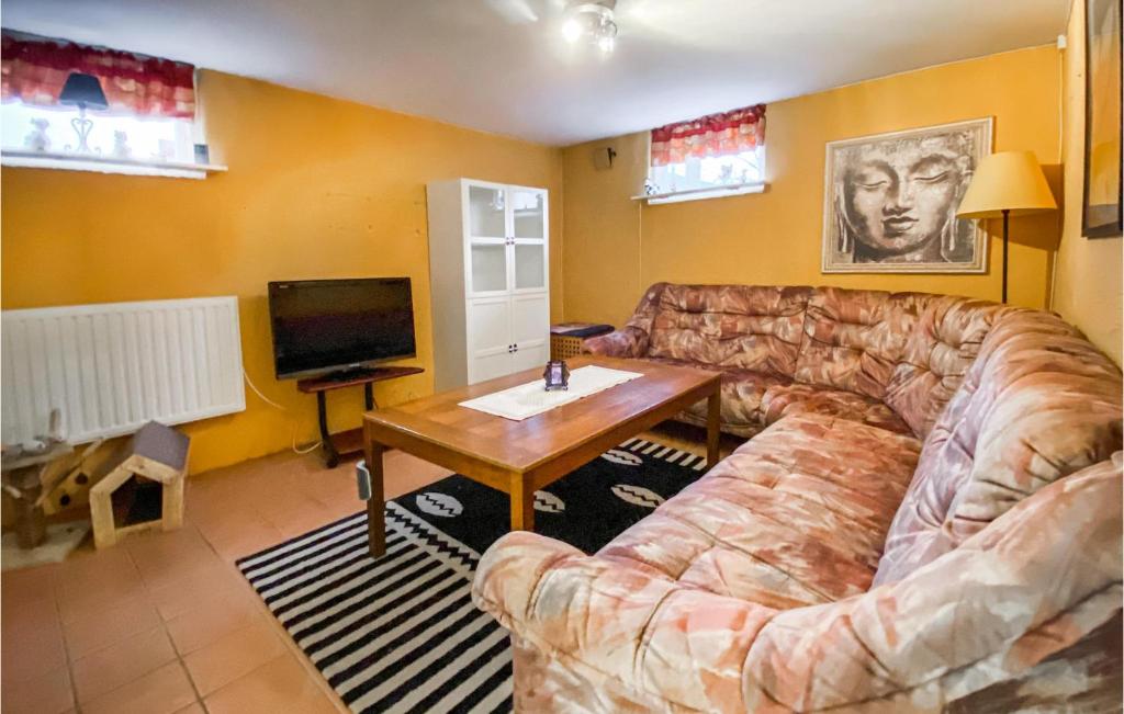 Awesome Home In Laholm With 2 Bedrooms And Wifi photo 4