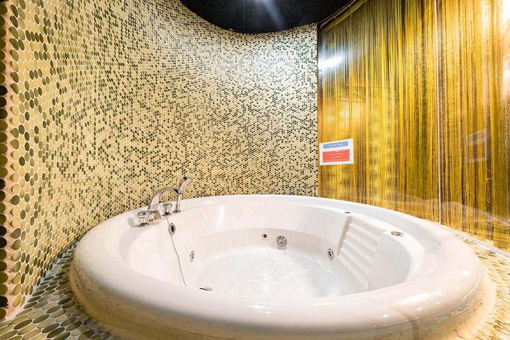 Laria Hotel photo 2