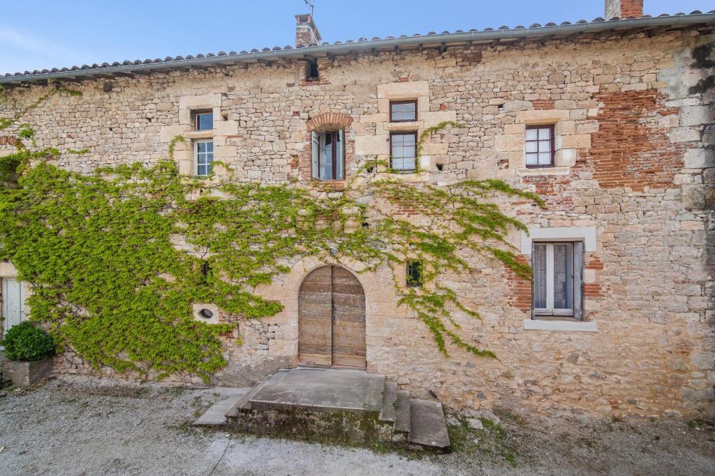 Villa de 6 chambres avec piscine privee jardin clos et wifi a Salies